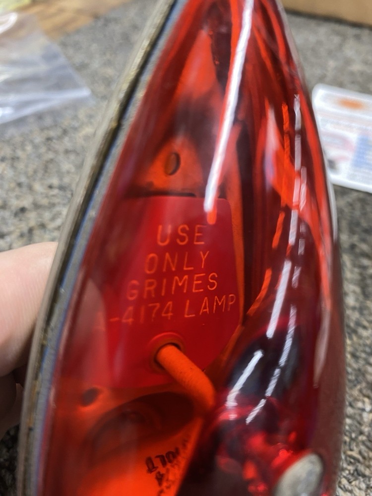 GRIMES RED UPPER NAVIGATION LIGHT ASSY B6345-1 , A-4744 LAMP