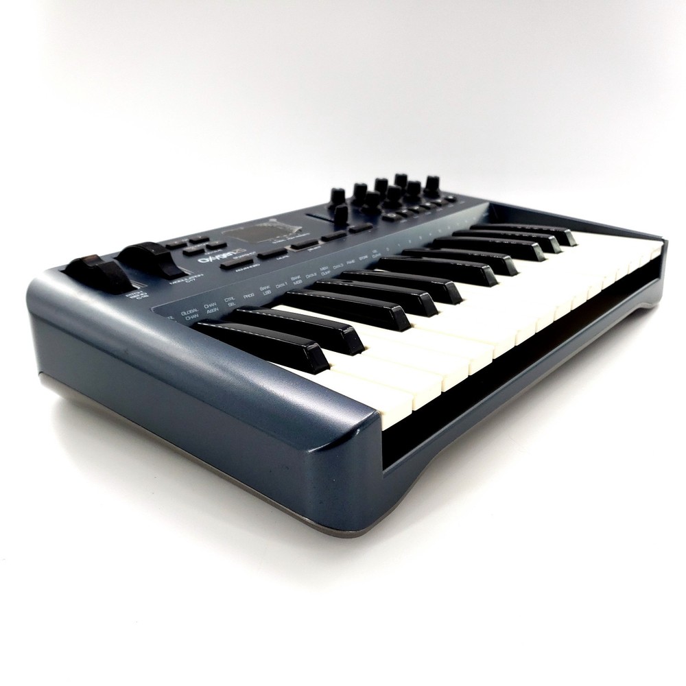 M-Audio Oxygen 25 Key 3rd Gen MIDI Controller Keyboard Complete