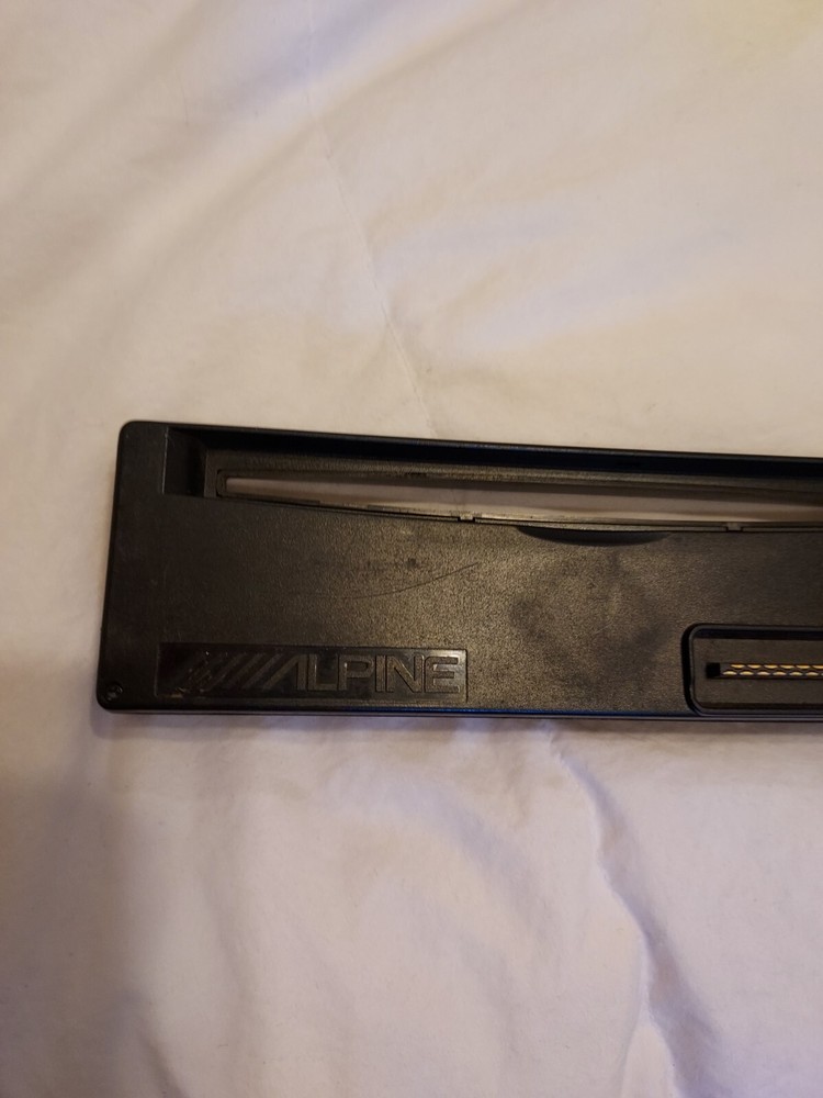 Alpine CDE-7853 faceplate Only (Used).