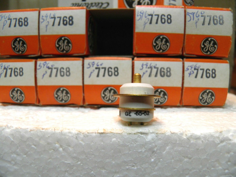 A VINTAGE GE 7768  NOS/NIB VACUUM TUBE