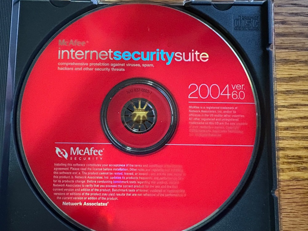 McAfee Internet Security Suite 2004 v6.0 CD