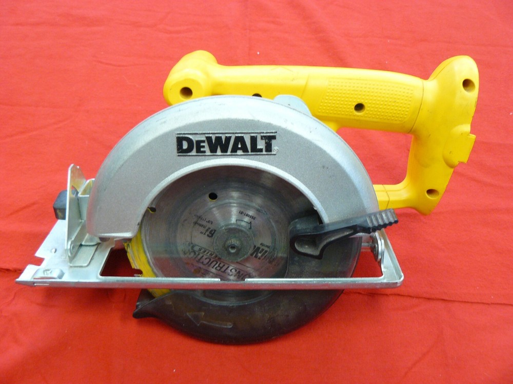 DeWALT Circular Saw DW939
