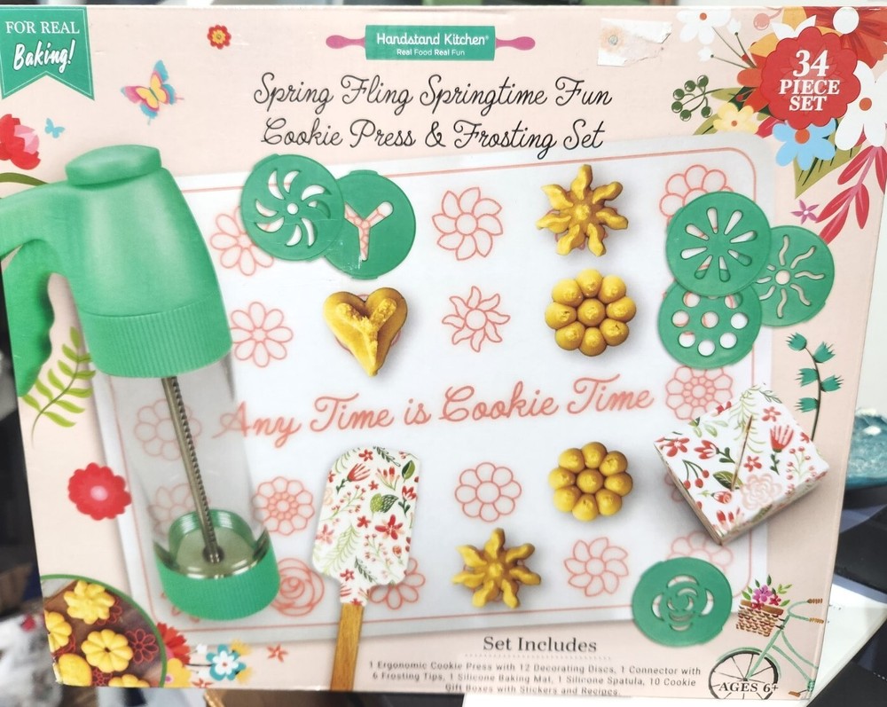 34 Piece Cookie Baking Set Cookie Press 12 Decor Discs Gift Boxes Frosting Tips