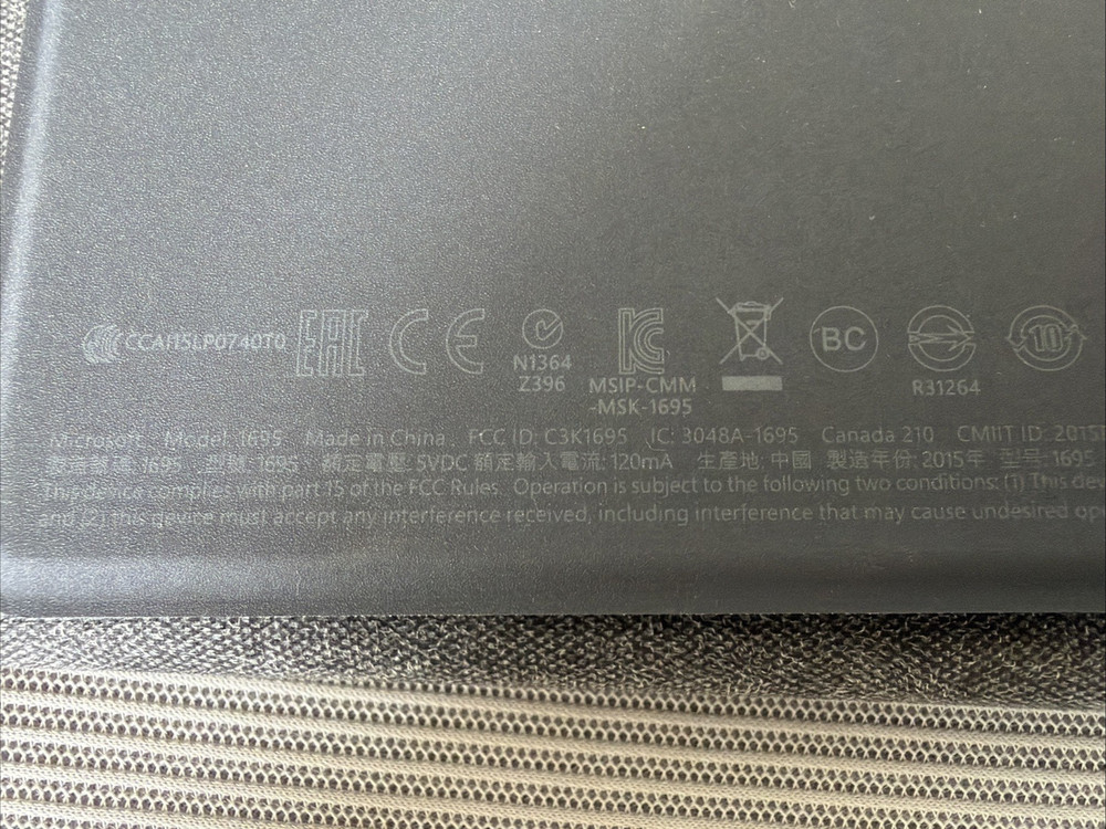 Microsoft Wireless Universal Foldable Keyboard Model# 1695 PC/Apple/Android