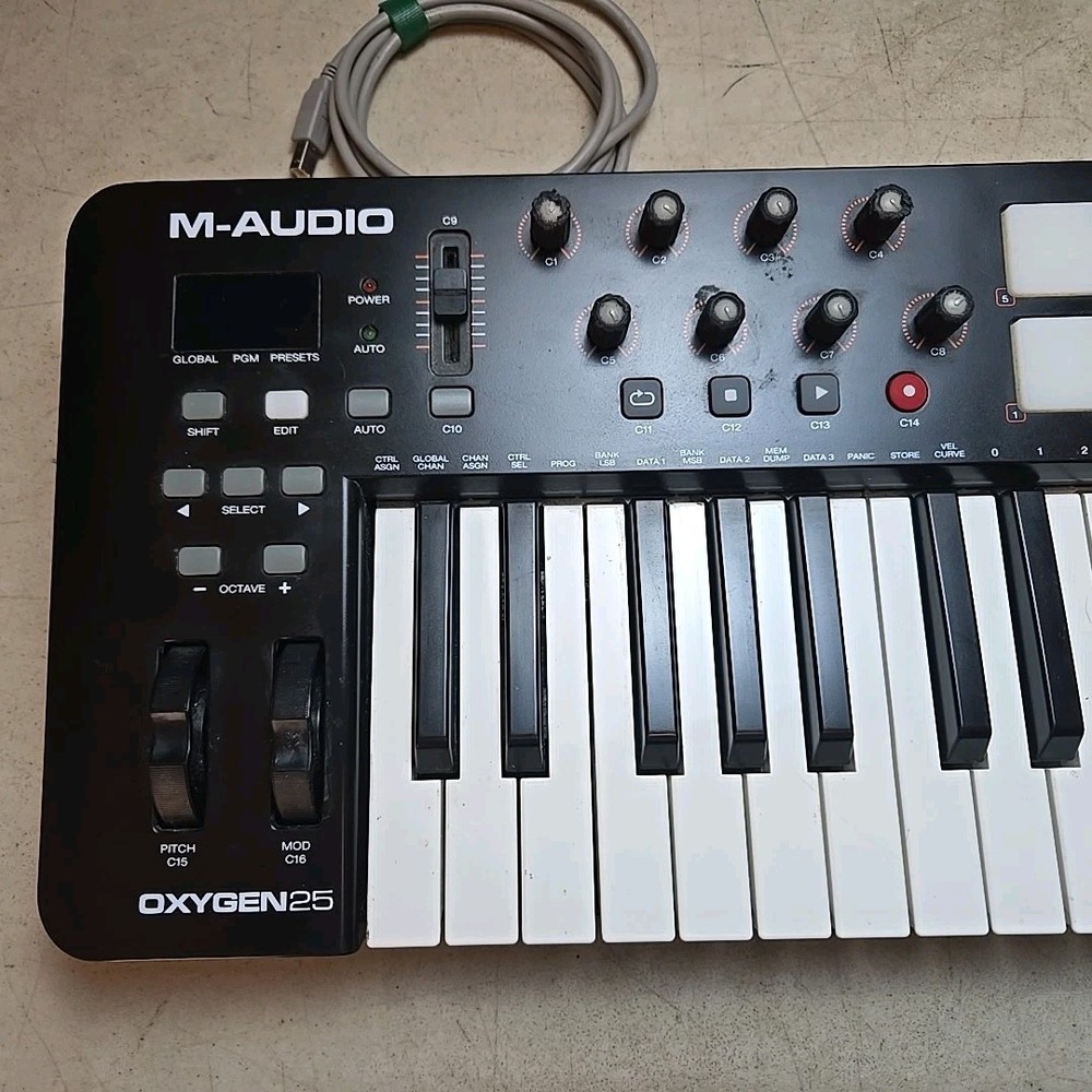 M-Audio Oxygen 25 - 25-Key USB MIDI Keyboard Controller