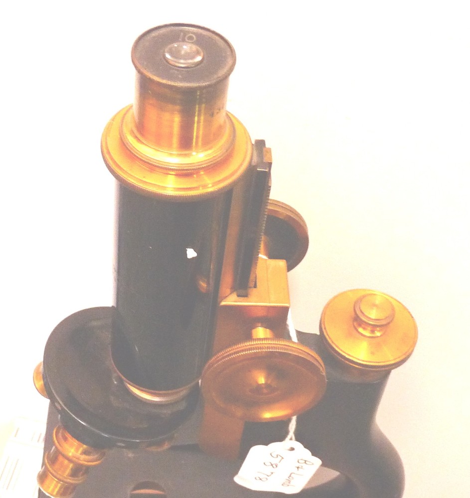 BAUSCH & LOMB MICROSCOPE WITH LENSES 7-878