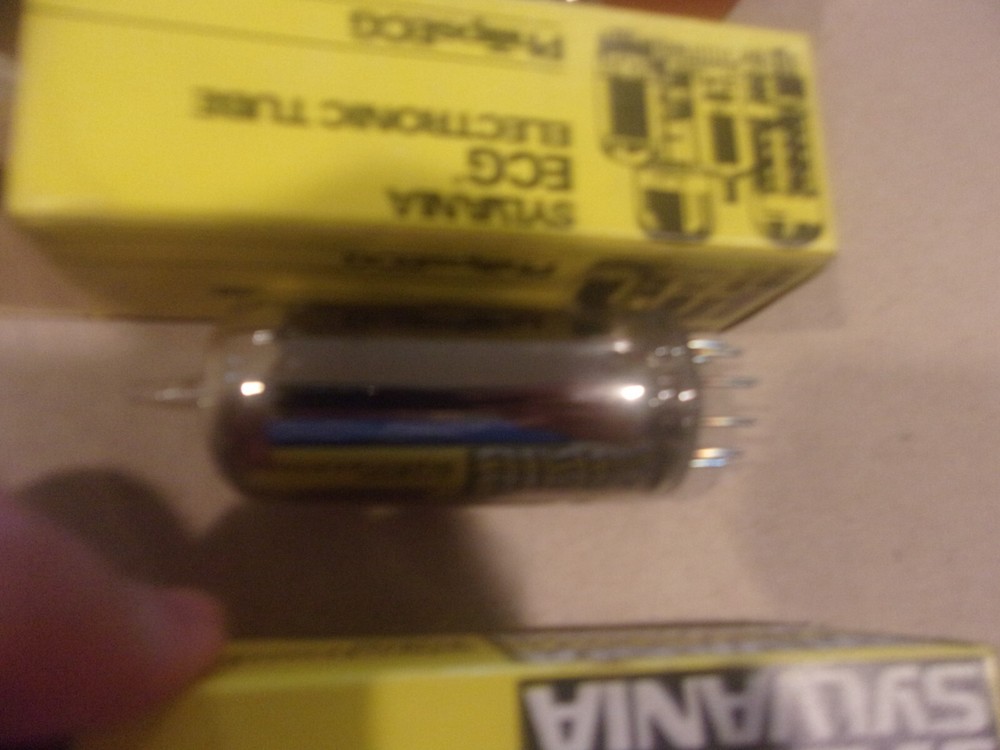 OEM VINTAGE ELECTRONIC TUBE SYLVANIA 17DW4A