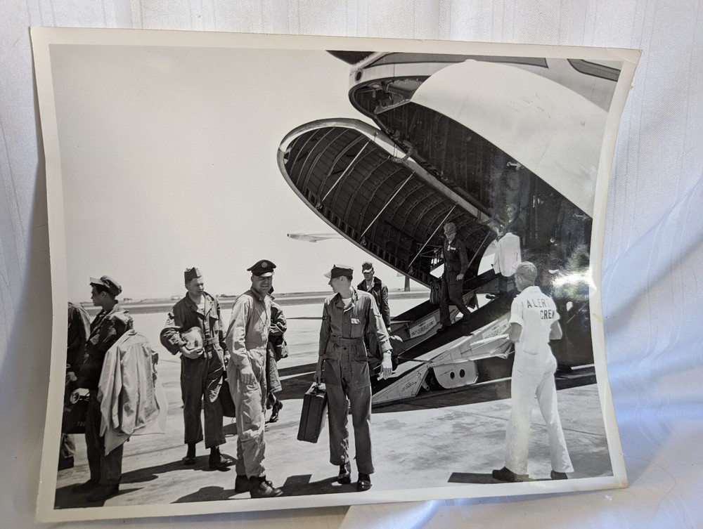 WWII USAF black & white photo 8" x 10" unknown