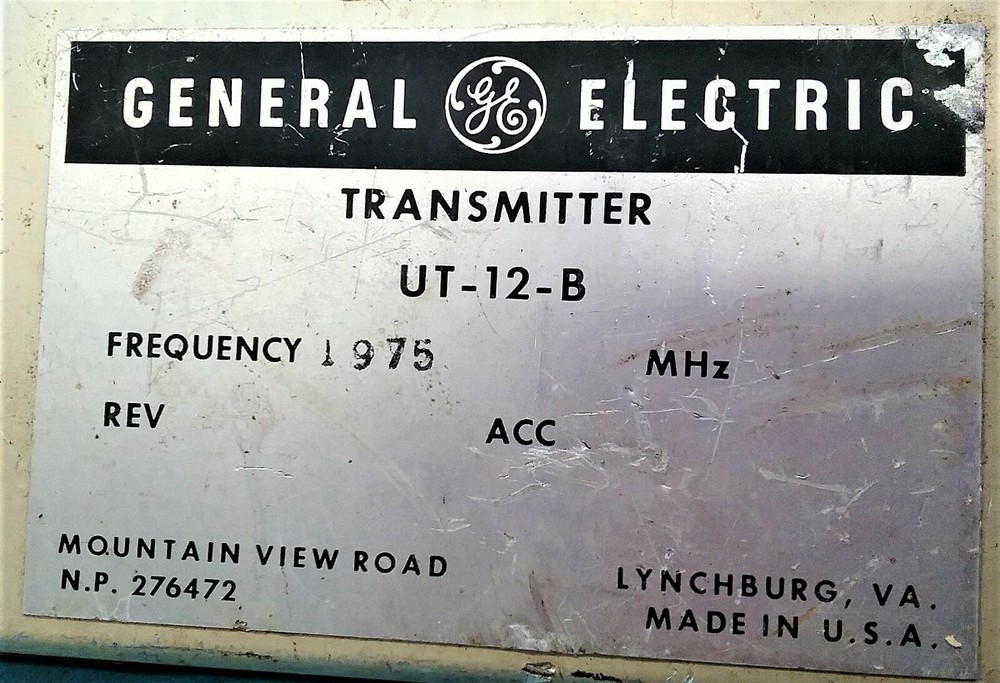 Vintage General Electric Transmitter UT-12-B / 1975 MHz