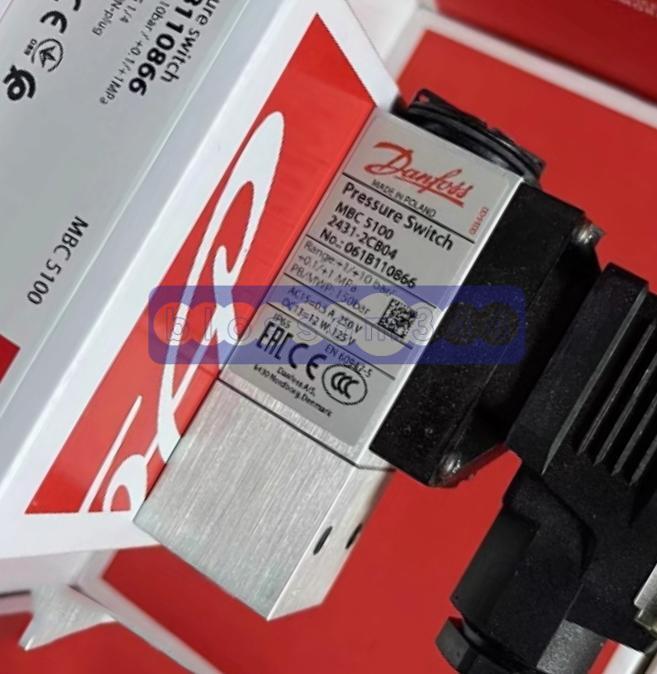 1PCS Danfoss 061B110866 pressure switch new