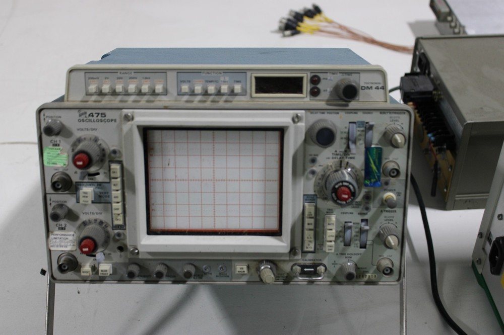 Tektronix 475A Oscilloscope DM44 Tested Working