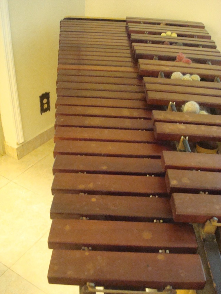 Deagan 4 Octive Marimba - Rosewood Bars