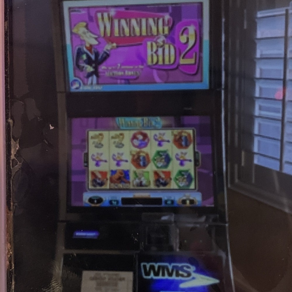 Winning Bid 2 Slot Machine