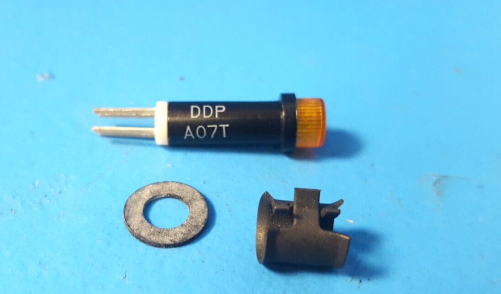 PANEL LOCK INDICATOR, DDP-A07T, Dialco/ Dialight