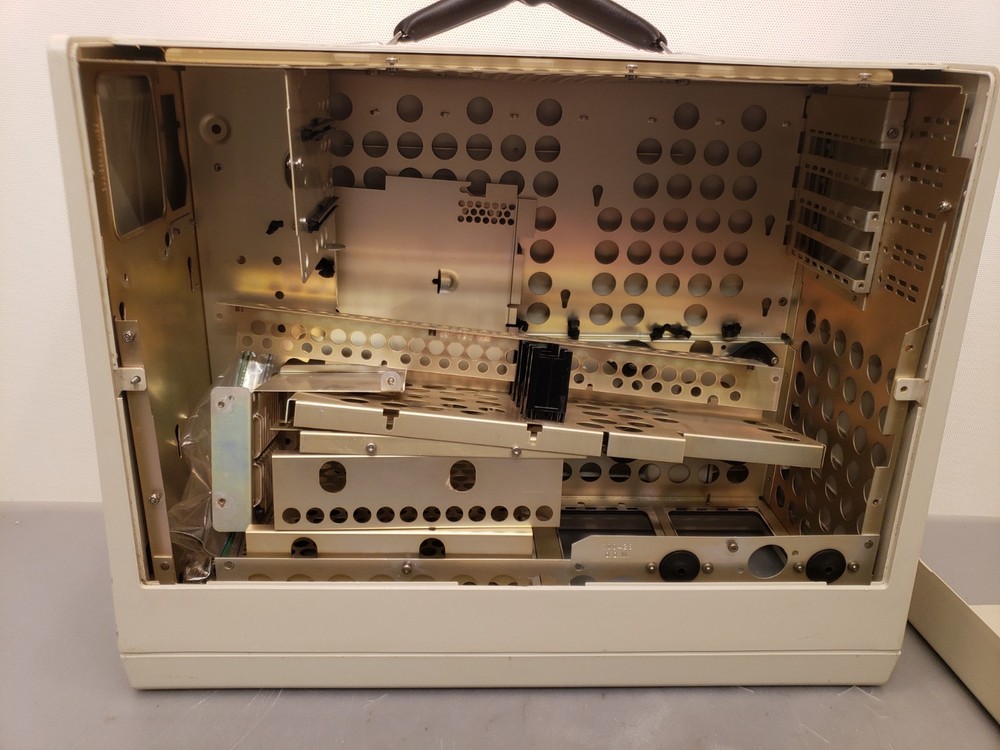 Vintage Compaq Personal Portable Computer Desktop **Empty Case Only** Nice Cond