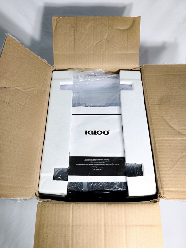 Igloo Black Automatic Countertop Ice Maker 33 lb Per Day Large/Small Cubes (C4)