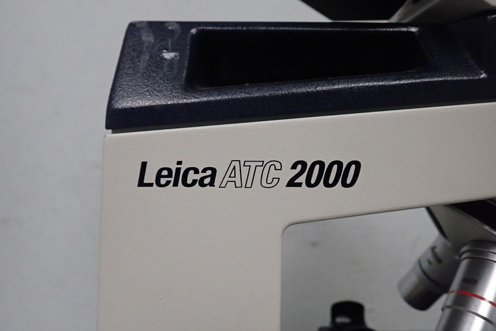 Leica ATC 2000 Binocular Microscope with 4x, 40x Achrom Objectives