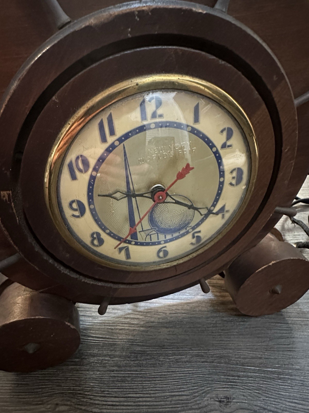 UNITED CLOCK CORP. BROOKLYN 1939 NY WORLDS FAIR WOODEN ELECTRIC CLOCK AS IS
