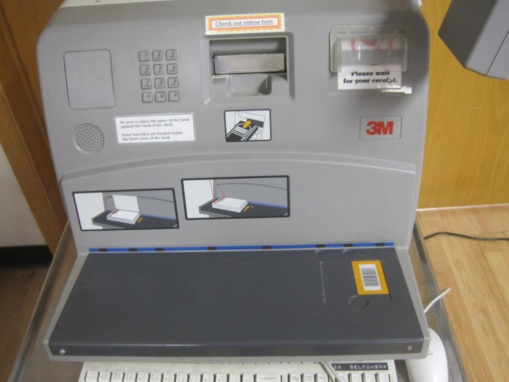 3M LIBRARY SYSTEMS 6210 SELF CHECKOUT SELFCHECK W/ SOFTWARE + LASER BARCODE
