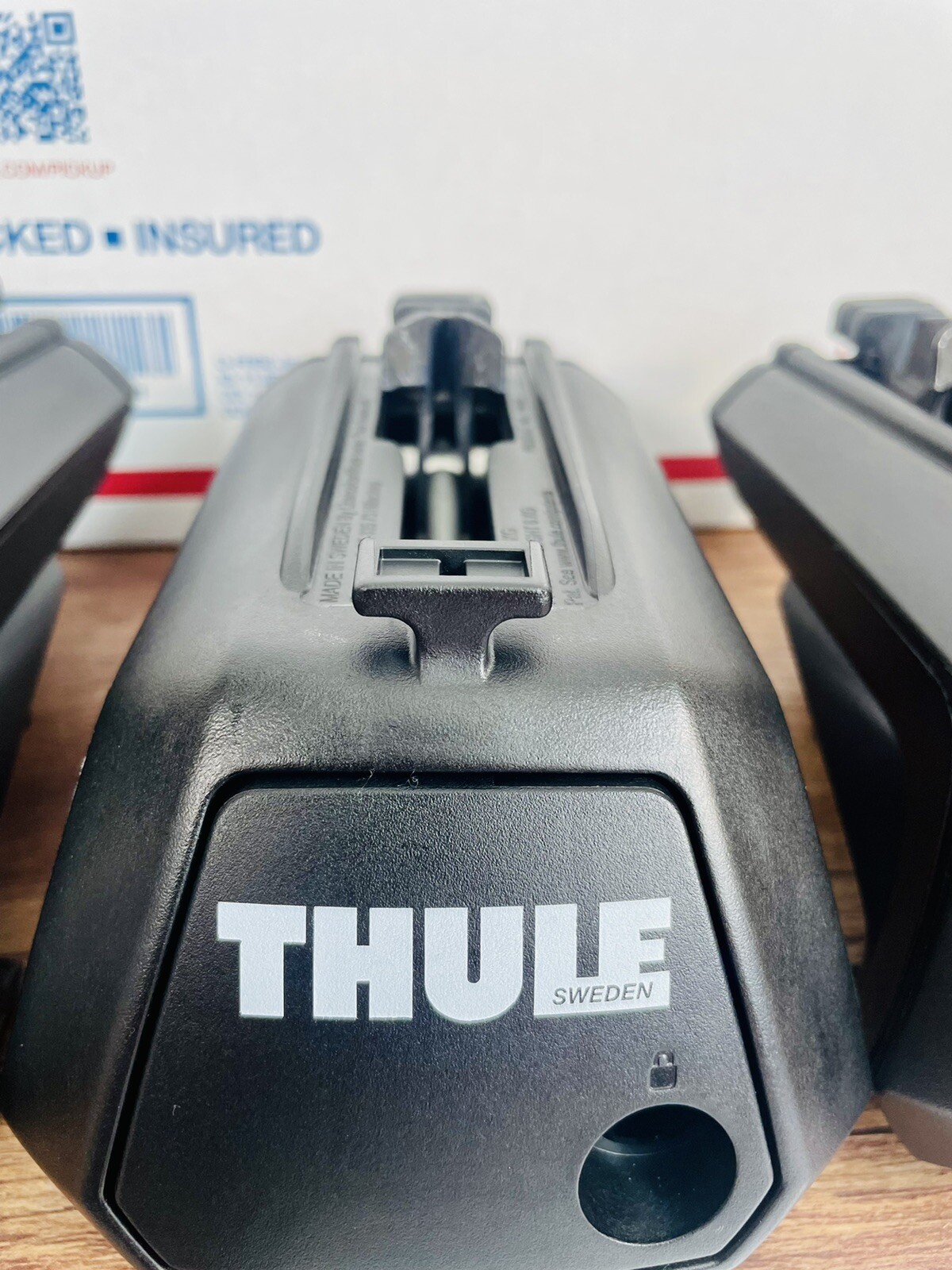 Thule Evo Raised Rail Foot Pack 710405 (New/Repackaged) + Free Thule Metal Locks