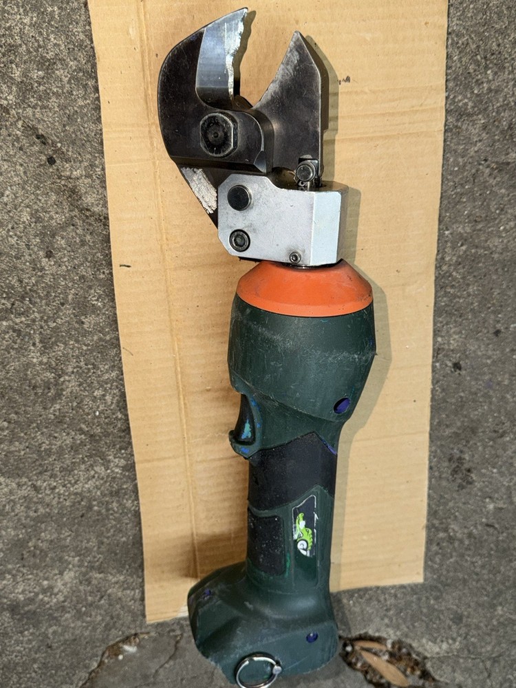 Greenlee Gator ES20X Cable Cutter 18V Tools Only