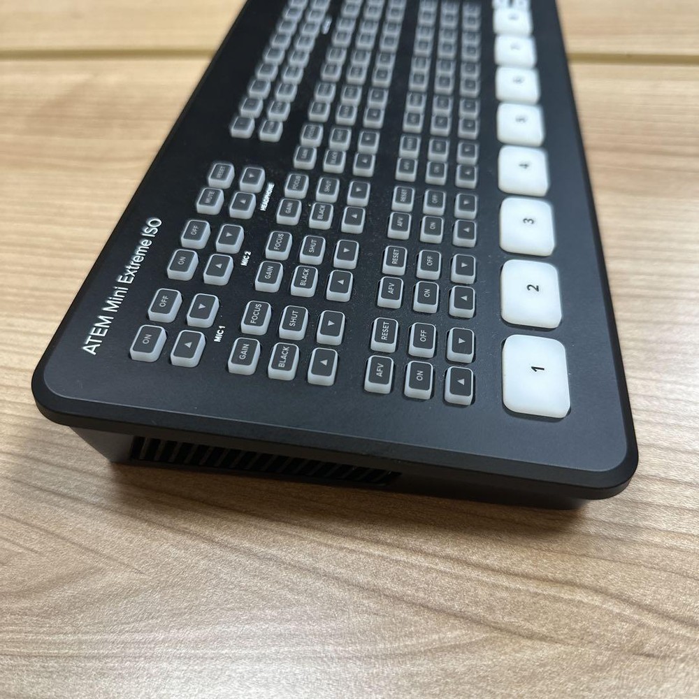 Blackmagic Design ATEM Mini Extreme ISO Main Unit + Cable Tested Excellent