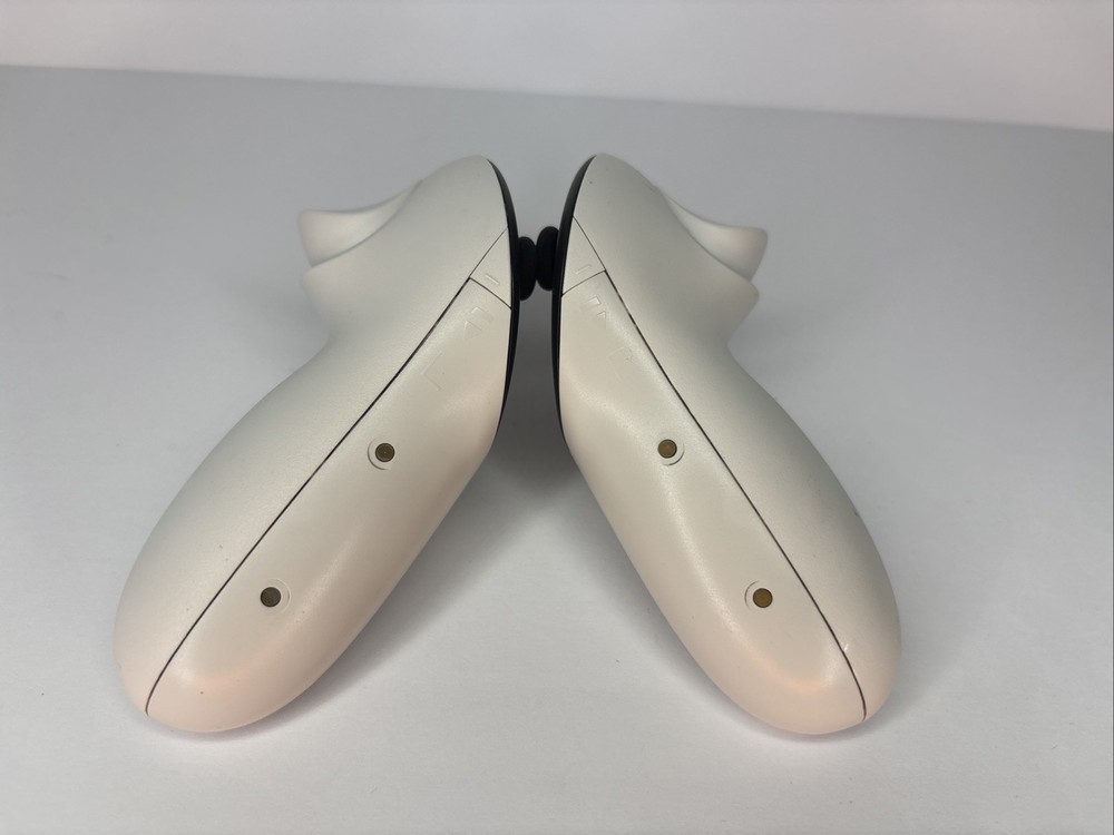 Meta Quest 3 / 3S Touch Plus Controllers PAIR - Left & Right Tested- NO HEADSET