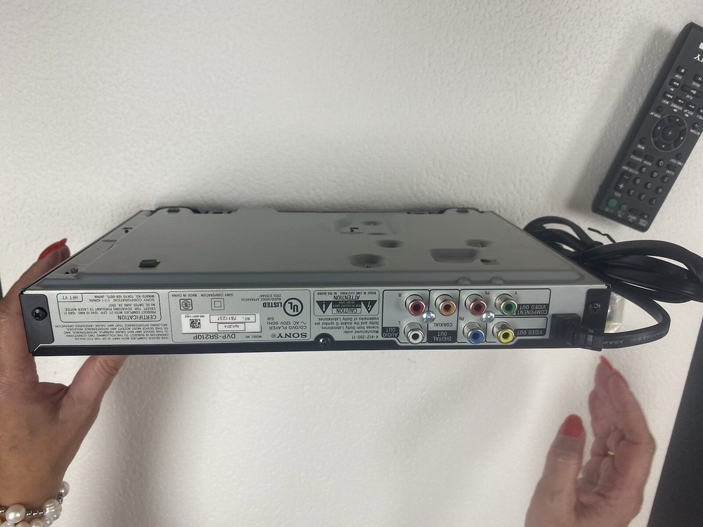 Sony DVP-SR210P DVD Player With remote, excellant condition