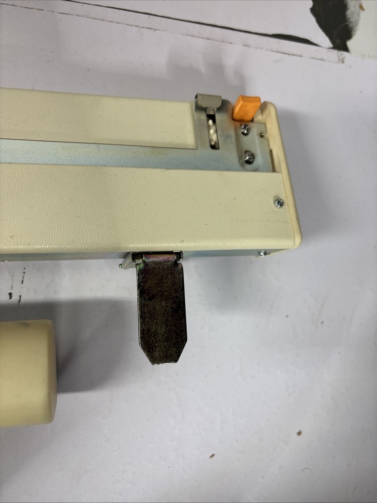 Brother Knitleader KL-116 Charting Device for Machine Knitting