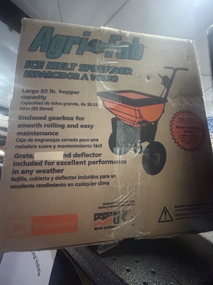 85 Lb Ice Melt Spreader