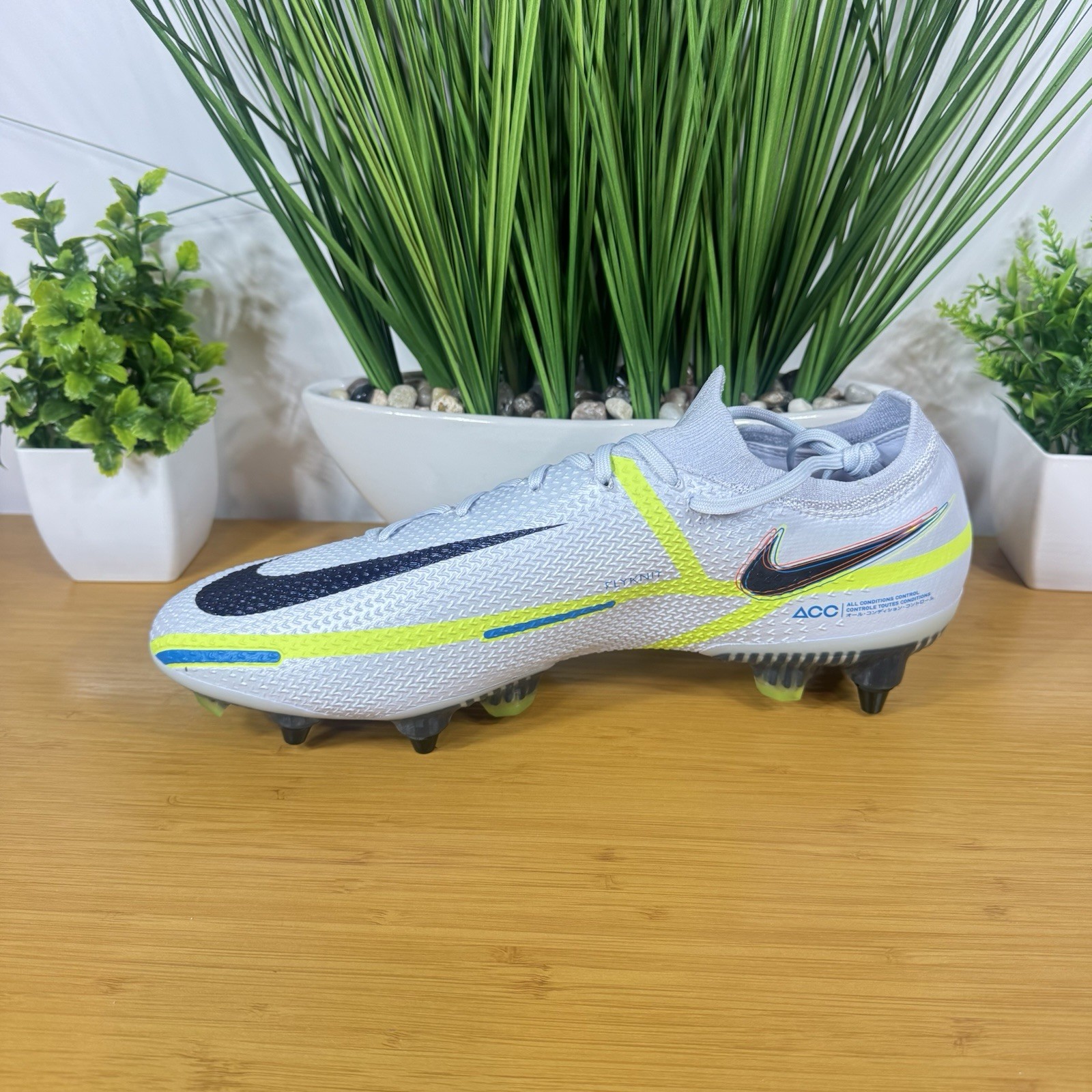 Nike Phantom GT2 Elite SG-Pro ACC NBY Mens Soccer Cleats DJ8041 055 Size 10.5