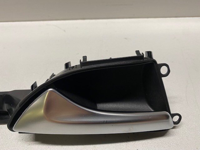 #2 2017-2019 INFINITI QX30 LEFT FRONT DRIVER INTERIOR HANDLE USED OEM
