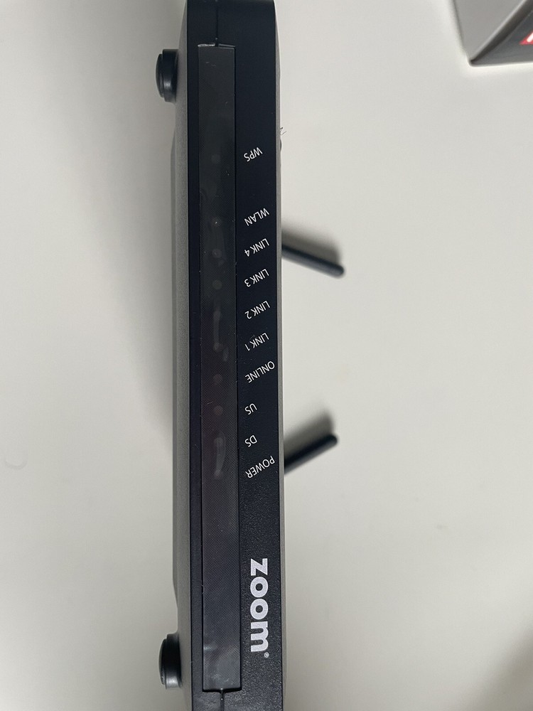 Zoom DOCSIS 3.0 Cable Modem/Router with Wireless-N Model 5352 