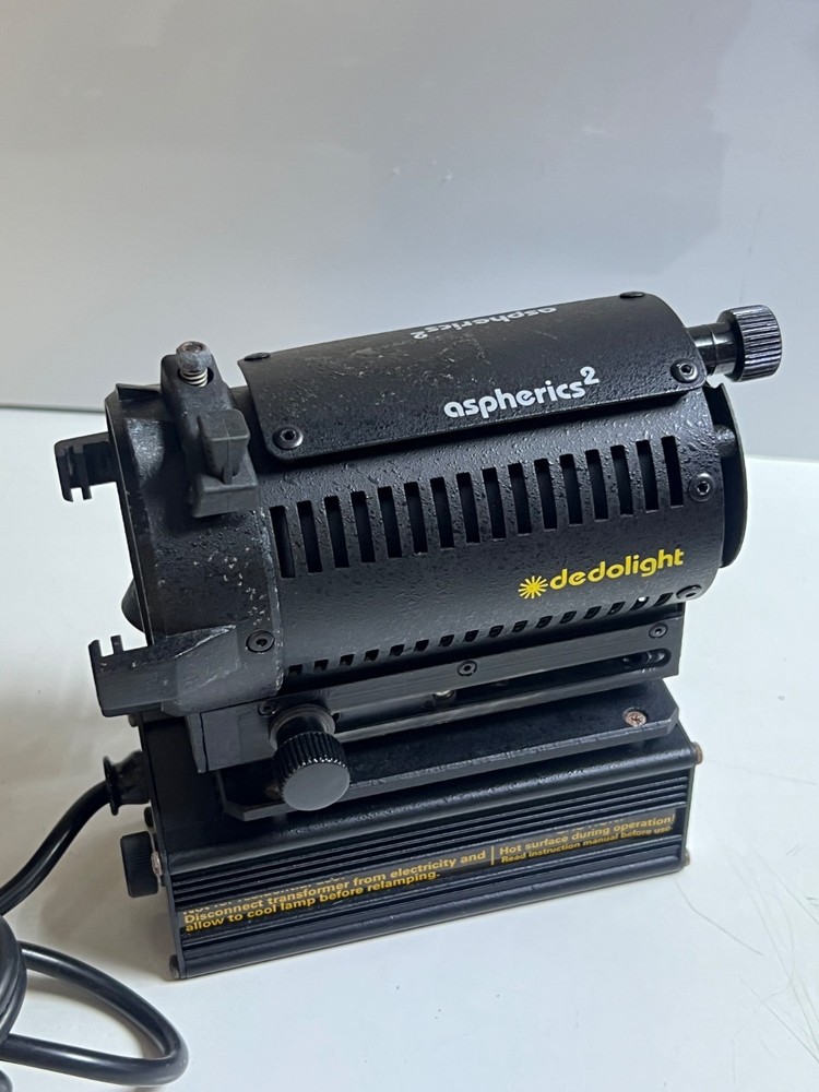 Dedolight DLHM4-300 Classic 24V 150W Video light