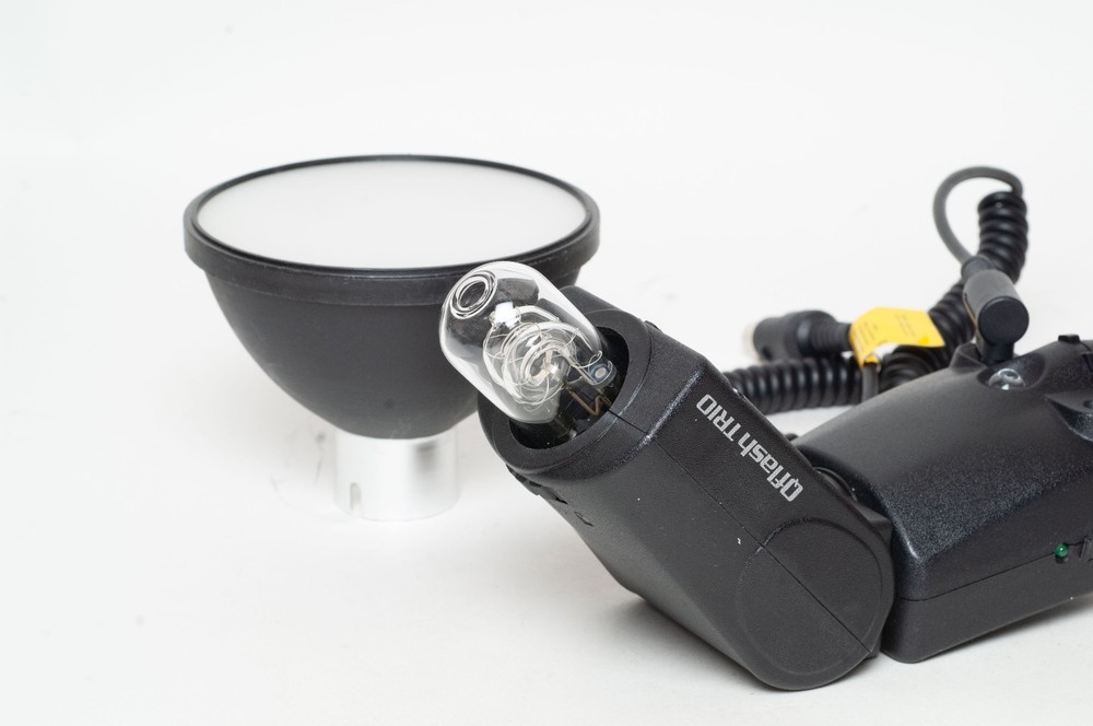 Minty Quantum Qflash QF8C TRIO Basic Shoe-Mount Camera Flash for Canon Cameras