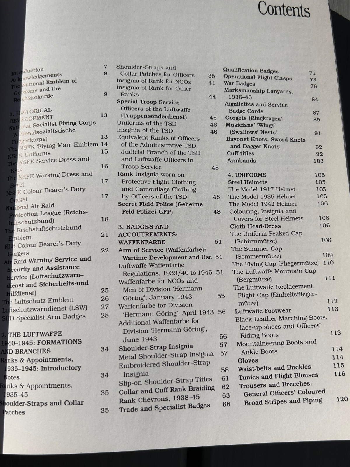 Uniforms And Insignia of the Luftwaffe Volume 2 1940-1945 Brian Davis 320 Pages