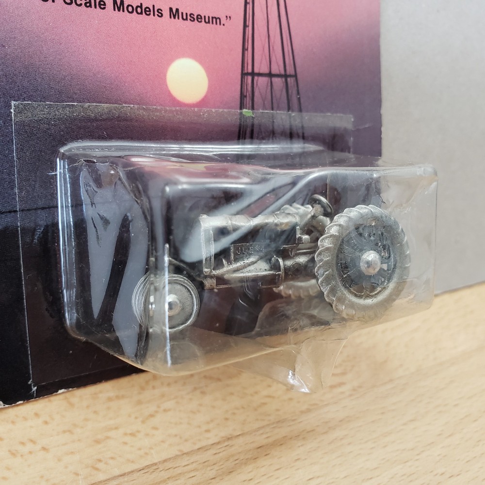 Scale Models Fordson Tractor Pewter 1:64