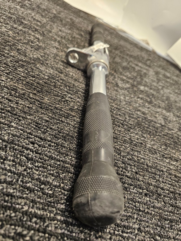 Body Solid MB022RG Tools Rubber Grip Revolving Solid Straight Bar