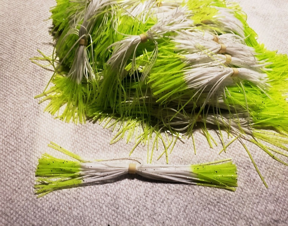 10 WHITE - CHART FIRE TAIL SILICONE SKIRTS FOR SPINNER BAITS, BUZZ BAITS, OR JIG