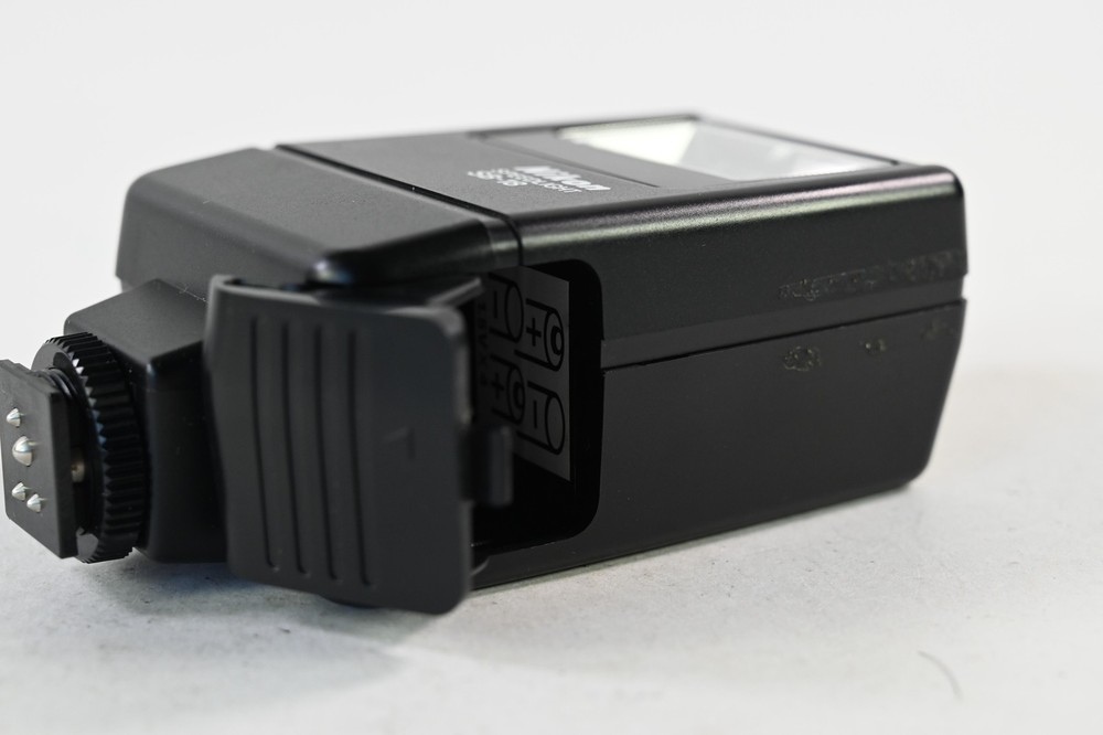 Nikon SB-18 Speedlight Flash #G523
