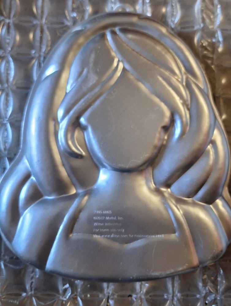 Wilton Barbie Doll Face Cake Pan #2105-6065