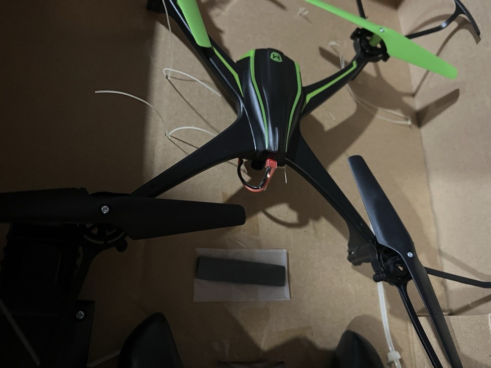 Sky Viper V2450FPV 2017 Edition Streaming Drone Great Condition