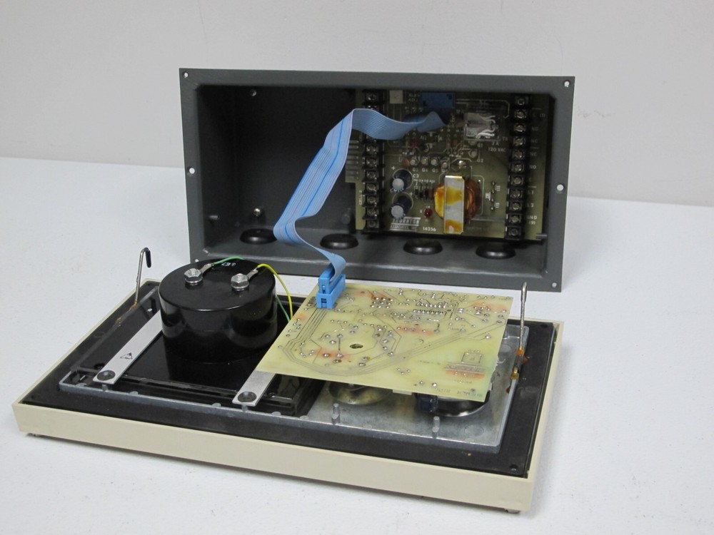 THORTON TYPE 822A01 RESISTIVITY METER/CONTROLLER,NEW OLD STOCK,822