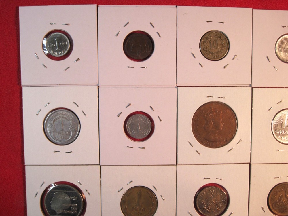 (20) DIFFERENT FOREIGN COINS FROM 16 COUNTRIES, (#092C)