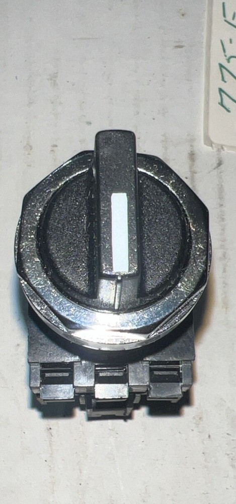 Cutler Hammer Selector Switch E22-XF1A - New