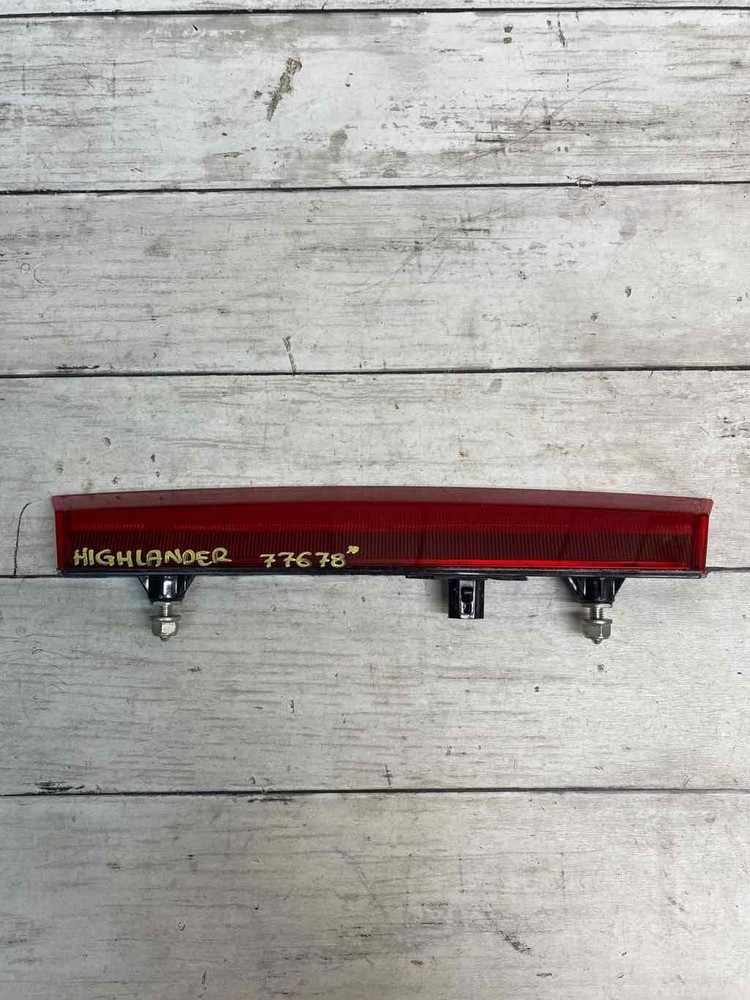 Toyota Highlander 3RD brake light 2020 avoidance lamp OEM