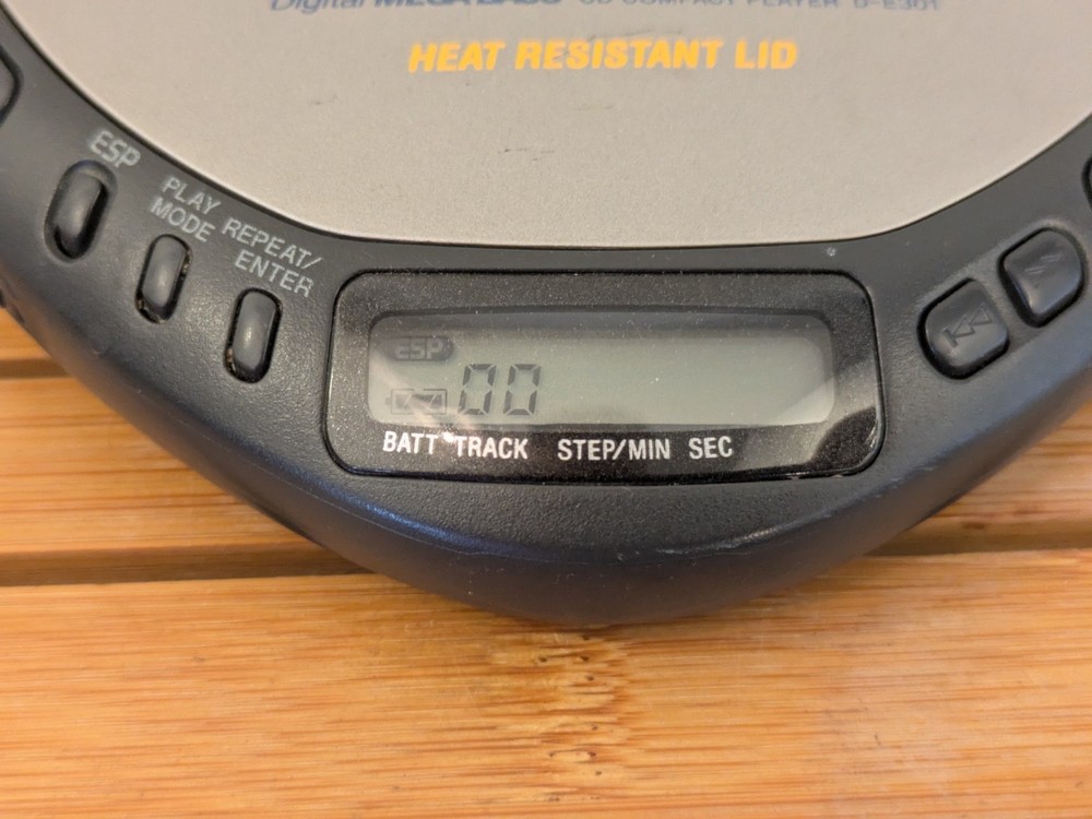 Sony Discman ESP D-E301 Compact Disc Player Portable CD Digital Mega Bass
