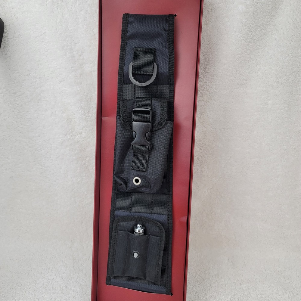 Tactical Necktie ThinkGeek Laser Pointer (READ) Pockets Slots Gag Gift Nylon