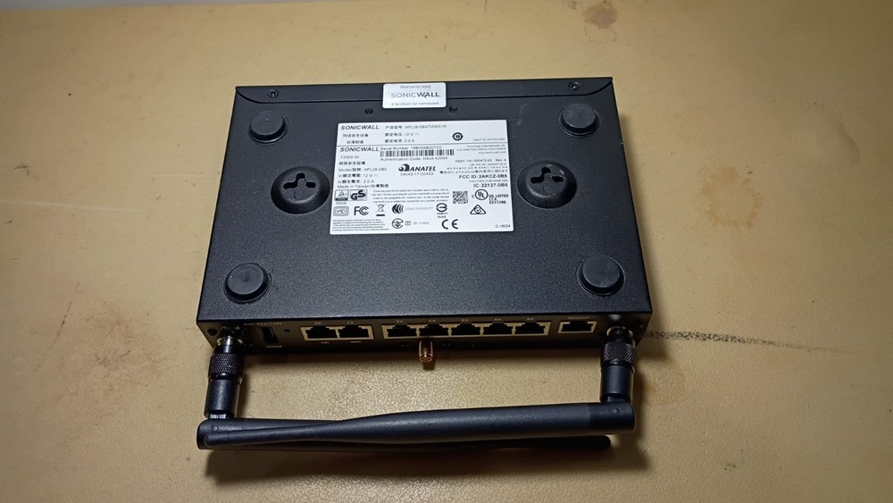 SonicWall TZ400 W Network Security Appliance APL28-0B5 Untested