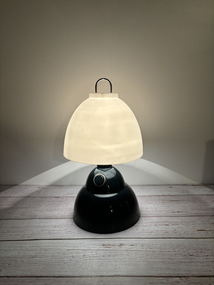 Working Coleman Model 5370-1900 Camping Lantern